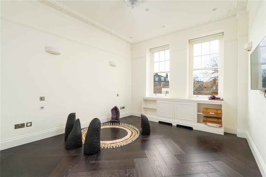 4 bedroom apartment for sale in North Gate, Prince Albert Road, St John's Wood, London, NW8
